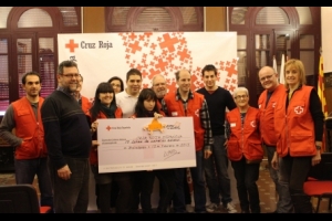 Zumito entrega su donativo a Cruz Roja Zaragoza
